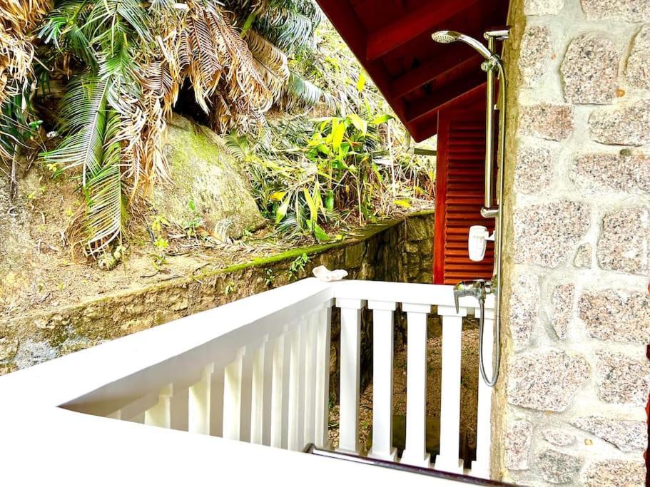 Hilltop South - Villa Bougainville Takamaka Exterior photo