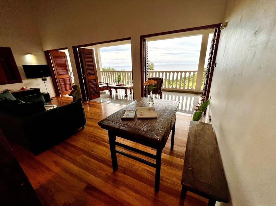Hilltop South - Villa Bougainville Takamaka Exterior photo