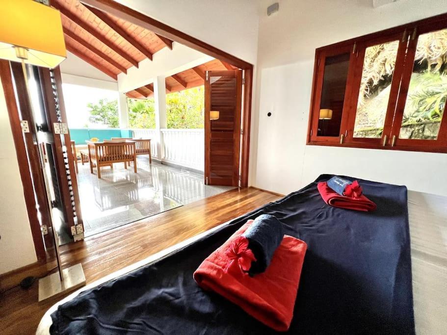 Hilltop South - Villa Bougainville Takamaka Exterior photo